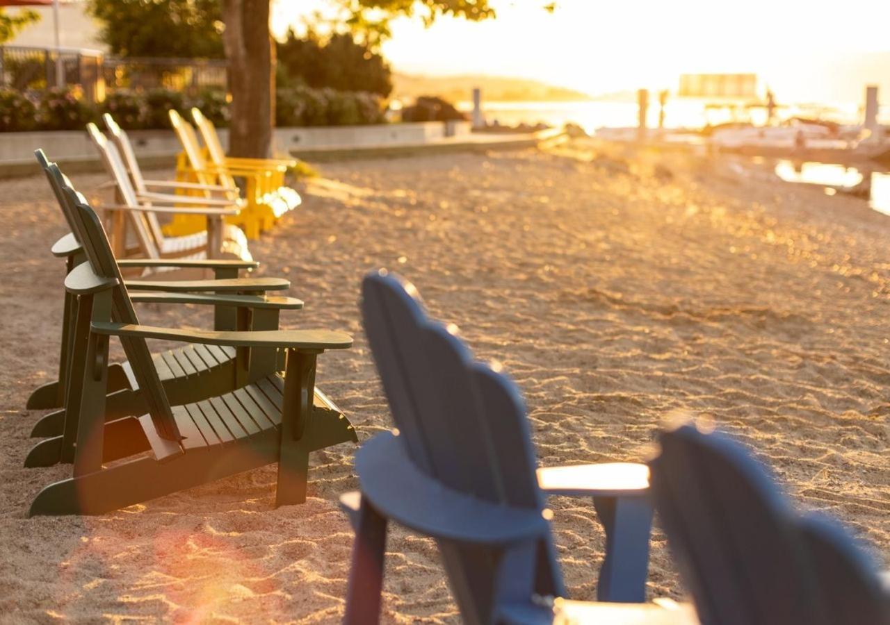 The Cove Lakeside Resort كيلونا الغربية المظهر الخارجي الصورة