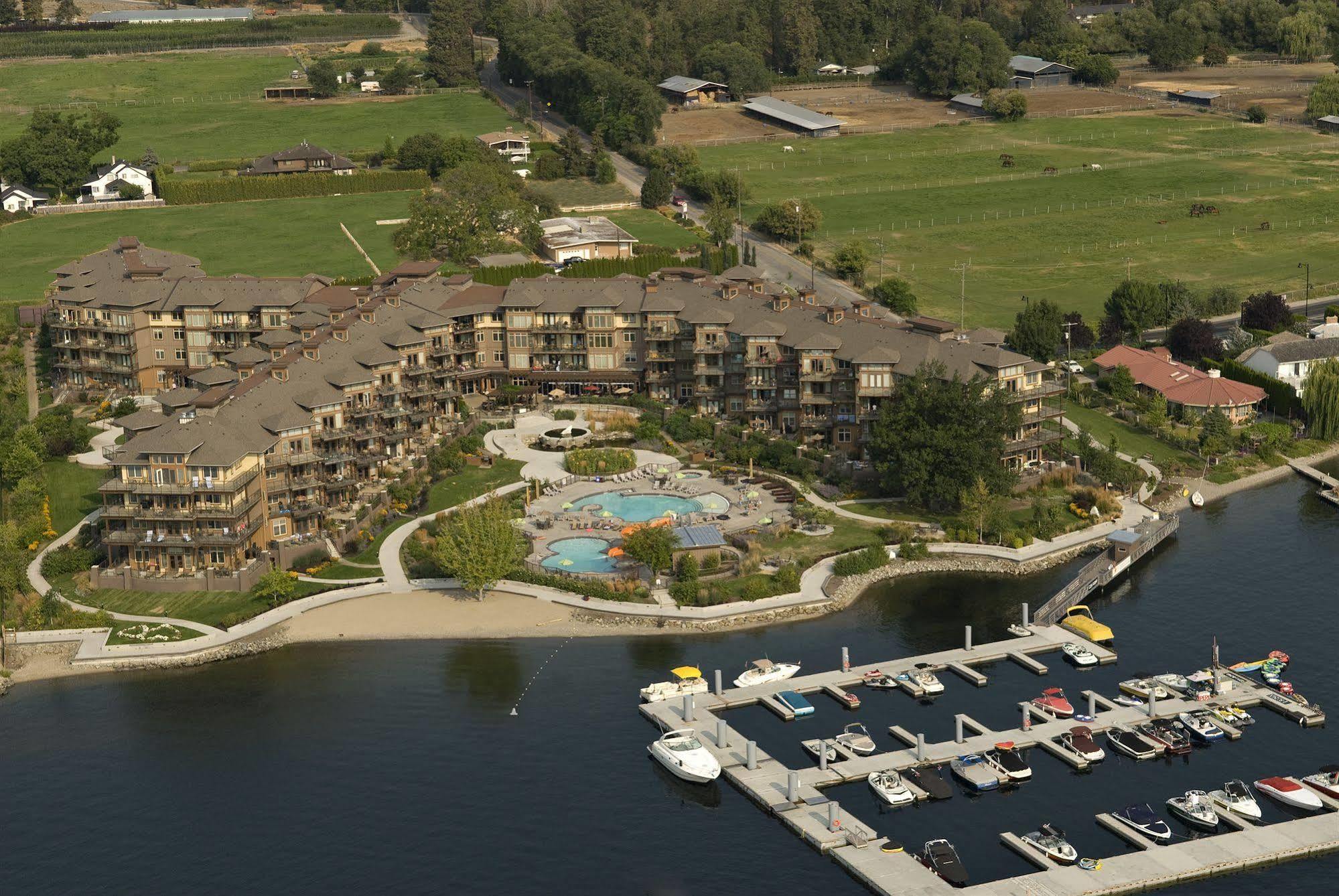 The Cove Lakeside Resort كيلونا الغربية المظهر الخارجي الصورة